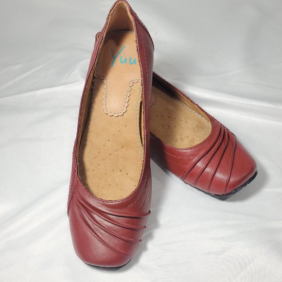 Yuu Casual Flat Red 6.5M - Picture 1 of 10